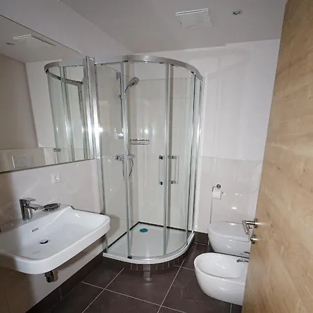 Roemerhof Superior דירה